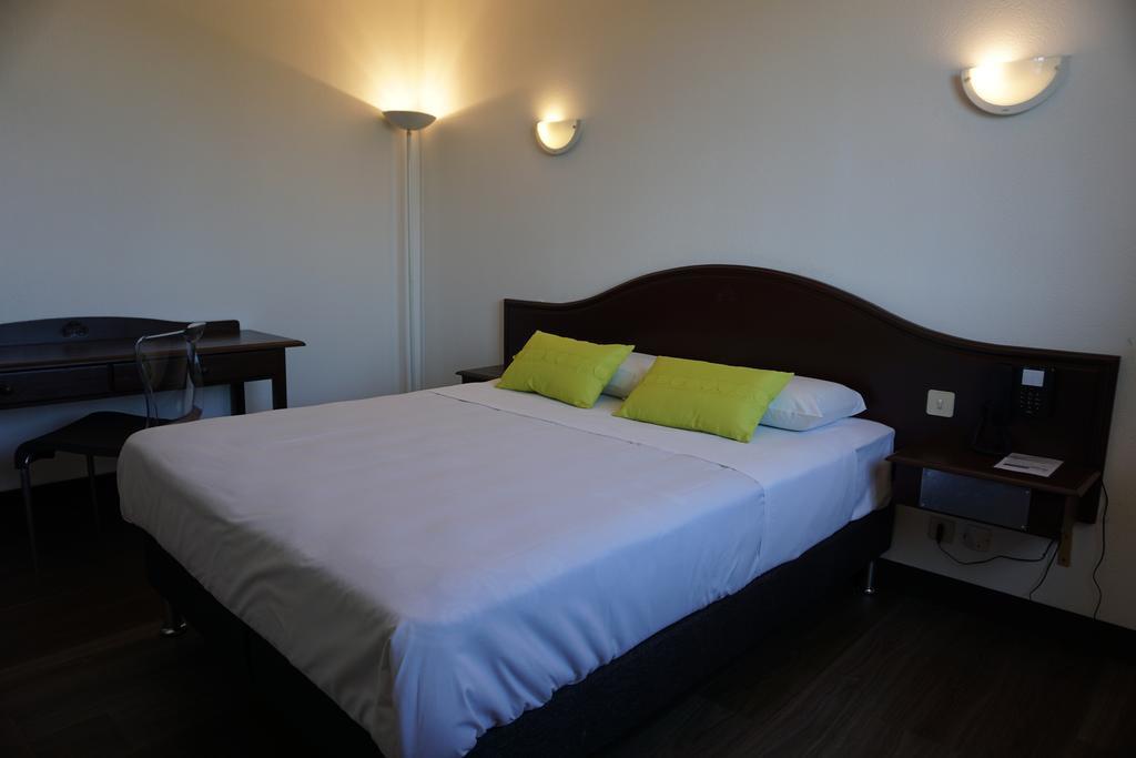 Le Neoulous Hotel Le Boulou Eksteriør billede