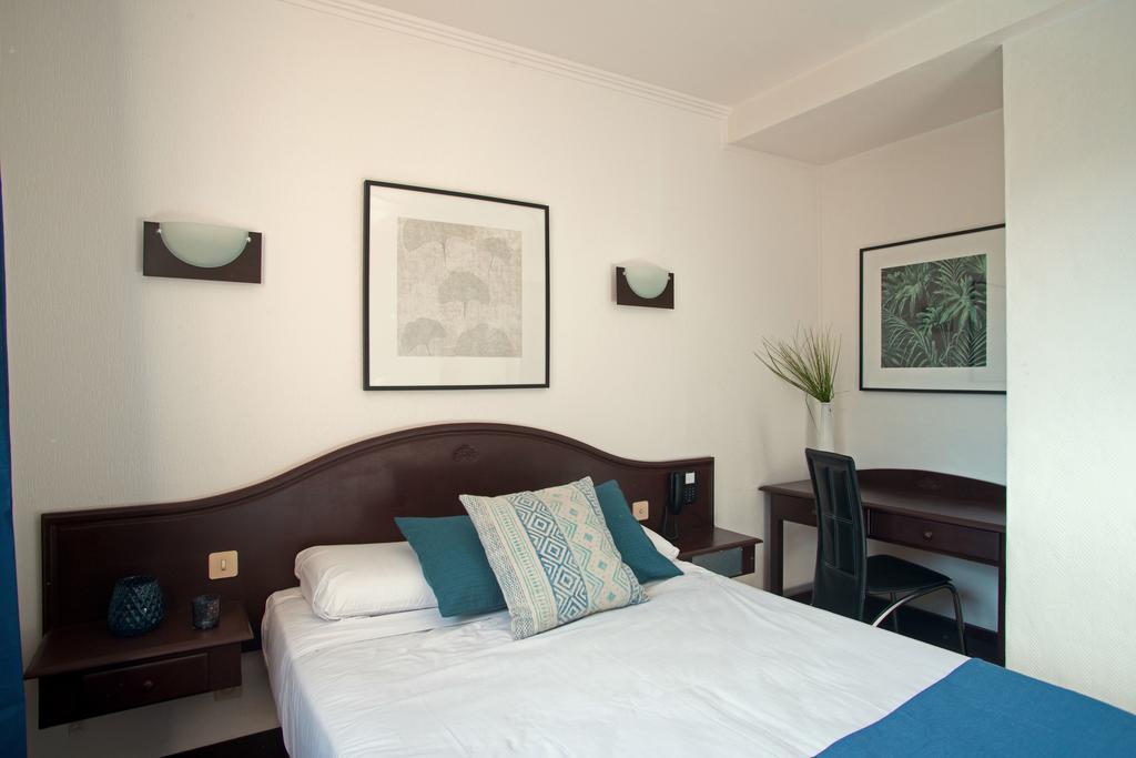 Le Neoulous Hotel Le Boulou Eksteriør billede