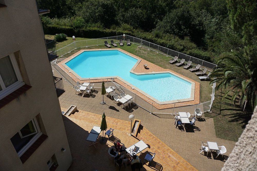 Le Neoulous Hotel Le Boulou Eksteriør billede